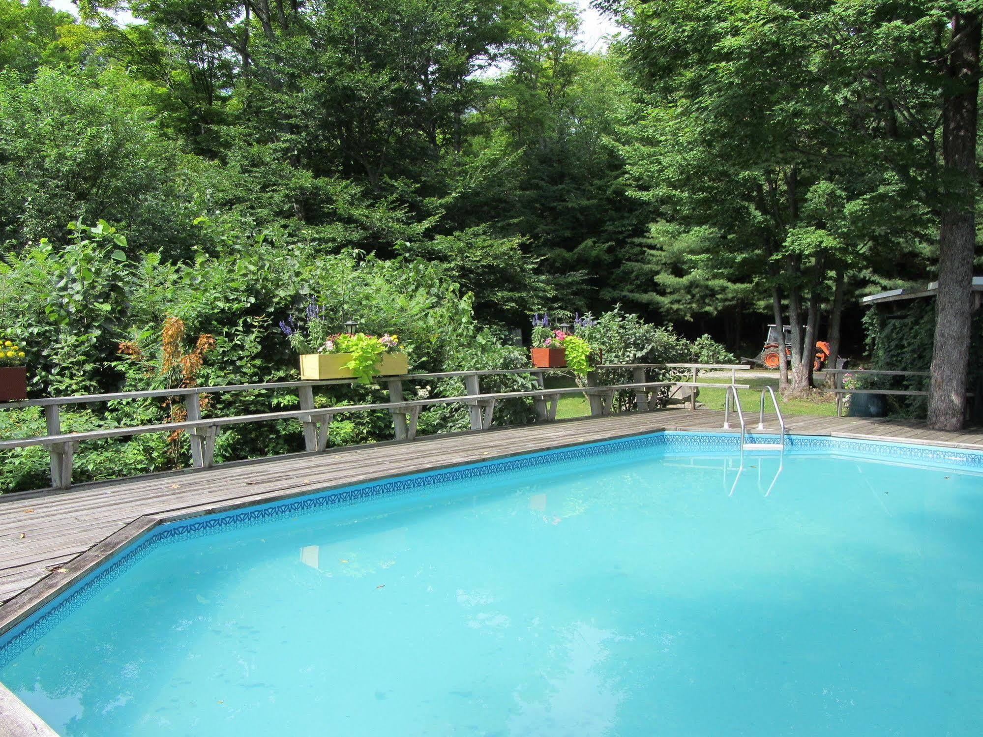 Stouffermill Bed & Breakfast Algonquin Highlands Exterior foto