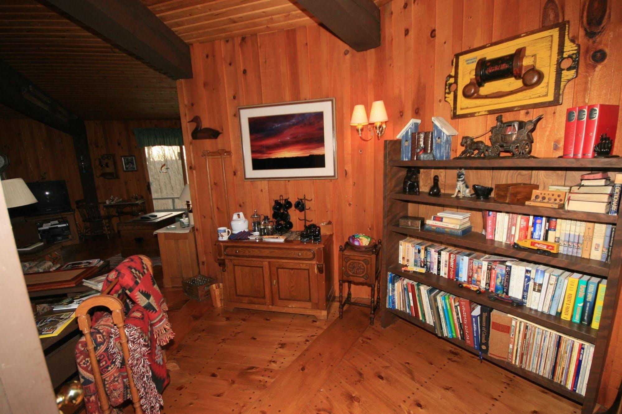 Stouffermill Bed & Breakfast Algonquin Highlands Exterior foto
